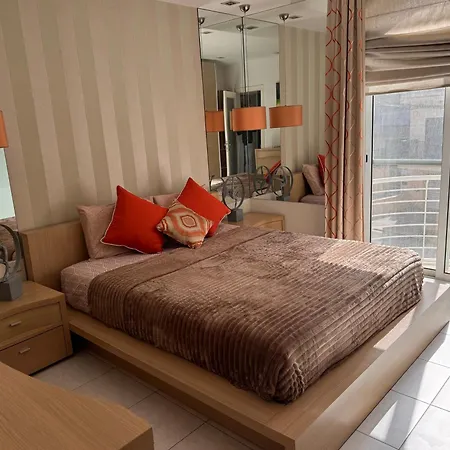 Luxury Penthouse With Large Terrace & Heated Jacuzzi Apartment Saint Julian's