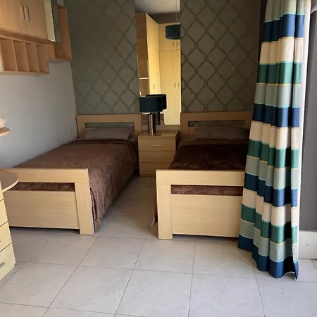Luxury Penthouse With Large Terrace & Heated Jacuzzi Apartment Saint Julian's